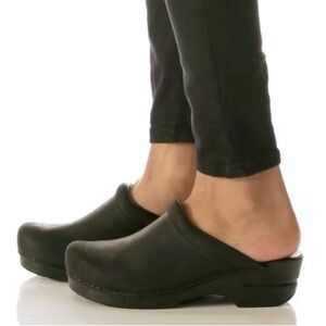 Dansko Sonja Black Oiled Leather Open Back Clogs size 41
